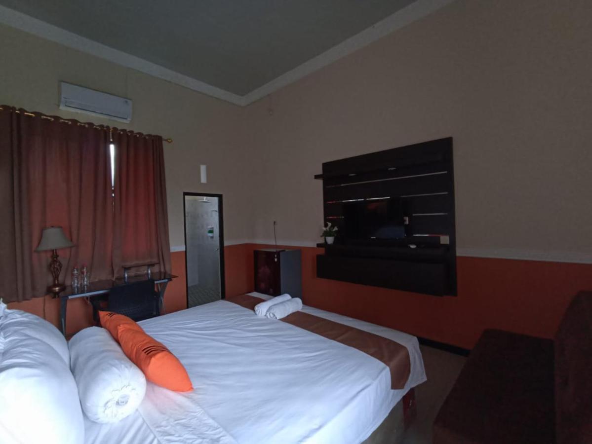 Grand Valonia Otel Jembel Dış mekan fotoğraf