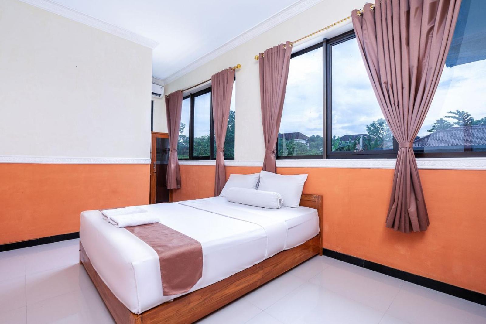 Grand Valonia Otel Jembel Dış mekan fotoğraf