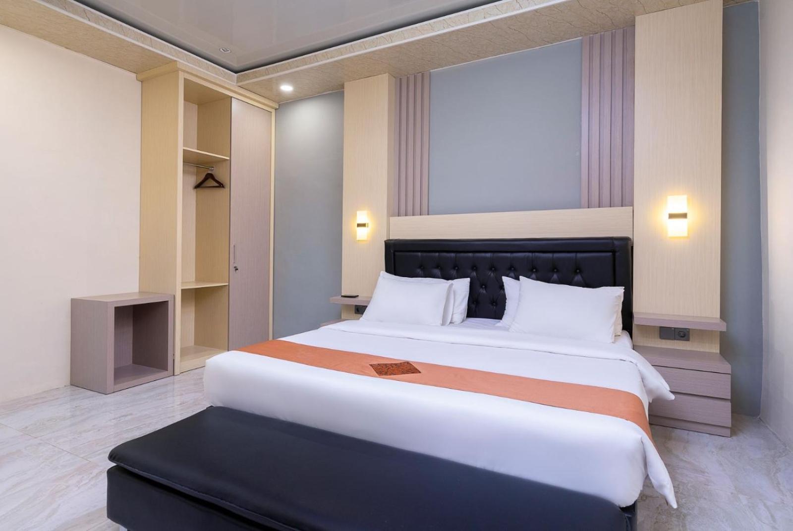 Grand Valonia Otel Jembel Dış mekan fotoğraf