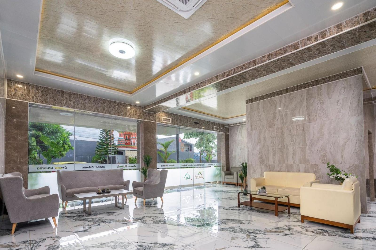 Grand Valonia Otel Jembel Dış mekan fotoğraf